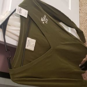 Abercrombie v neck